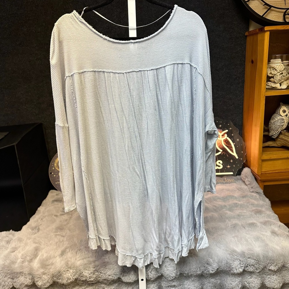 Free People Olivia Henley Womens Medium Blue Waffle Knit Ruffle Hem Top - Picture 3 of 4